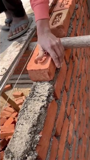 मिस्त्री किस तरह काम करता है ✅ #short #friendlymistri #4inch wall #मिस्त्री का दिमाग