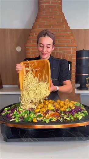 🍜 Can you make yakisoba for the whole family? Yes, you can! 😍