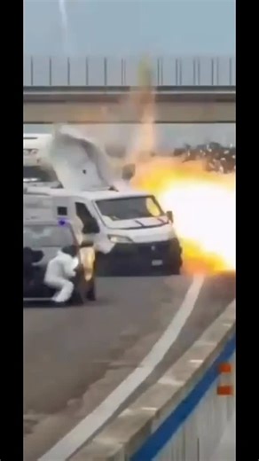 The Jason Allday on Instagram: "Wild and unsettling: a robbery was caught live on a man’s cell phone while he was driving on a highway in Italy. The footage shows just how fast things can turn—and how vulnerable we all are, even in broad daylight. Real life often mirrors what we see in the movies, but it hits differently when it’s real. There’s only one kind of scene that truly makes your heart pound and forces you to question your surroundings—and that’s the one unfolding right in front of you.