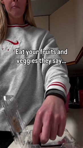 We don’t eat fruits & vegetables just for fiber or vitamins. We eat them because they’re loaded with antioxidants — compounds that actively PROTECT your cells. Here’s what that actually means…. Every day, your body is exposed to oxidative stress: • Stress • Hard workouts • Poor sleep • Pollution • Processed foods • Inflammation This creates free radicals — unstable molecules that damage cells, speed up aging, disrupt hormones, and increase inflammation. Antioxidants neutralize free radicals befo