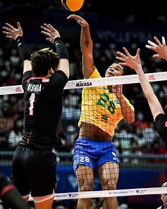 2.8M views · 10K reactions | #FlashbackFriday:    Brazil was put to the challenge but managed to defeat Japan in straight sets during the 2022 VNL. Opposite Darlan scored 19 for the winning squad.  #VNL2023 info: https://bit.ly/3iLLPR5  Full match replays of the VNL on VBTV.  #Volleyball #BePartOfTheGame | Volleyball World | Facebook
