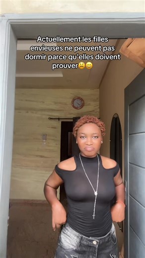 Vidéos de Laura fashion (@laurafashion16) avec son original - AÏCHA 🫧👣🪭