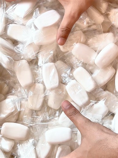 Eid is all about joy, gifts, and happiness — and Moon Touch is adding a little extra magic with special Eidi for our customers. 🎁💸 Celebrate Eid with beauty, savings, and surprises. ✨ #MoonTouch #EidSale #EidiSurprise #MoonTouchDeals #SkincarePakistan