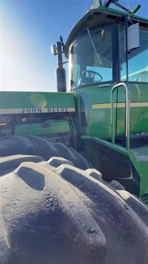 John Deere 8850: A Legacy in Agriculture