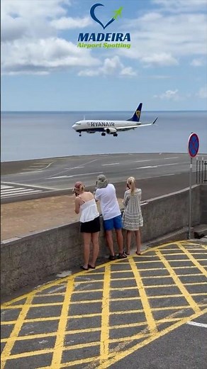 Another great Ryanair landing at Madeira Airport