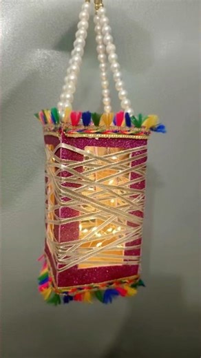 DIY lantern is budget-friendly 😱and uses simple craft materials like cardboard, glitter paper