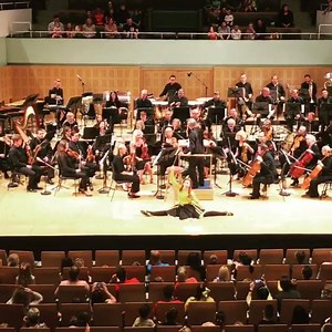 Emma conducts!! | The Wiggles