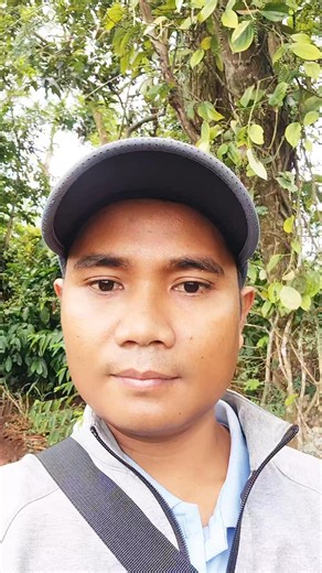 🔥 CHÍNH CHỦ GỬI BÁN LÔ ĐẤT 4,7 SÀO – GẦN ĐƯỜNG NHỰA LIÊN XÃ QUẢNG TIẾN – EA DRONG 🔥 ✅ Đất vuông vức, 2 mặt tiền (thực tế 3 mặt) – vị trí cực kỳ thoáng, đẹp hiếm có. ✅ Đường ô tô tới tận nơi, thuận tiện vận chuyển – thích hợp làm nhà vườn hoặc đầu tư lâu dài. ✅ Khu vực đang phát triển mạnh, dân cư hiện hữu, gần đường nhựa liên xã đi lại dễ dàng. 💰 Giá chỉ: 1 tỷ 4xx (thương lượng chính chủ) 📞 Liên hệ: 0868907747 #DatDepDakLak #QuangTien #EaDrong #CuMgar #BatdongsanDakLak | Hội Mua Bán Nhà Đất 