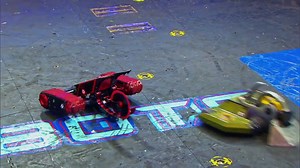 Red Devil vs. Bombshell - BattleBots (Season 2, Episode 7).