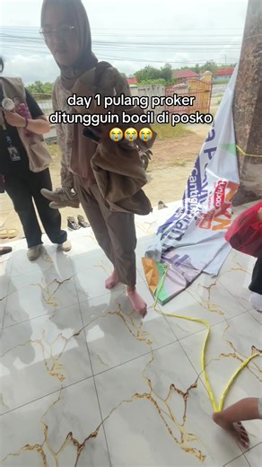 Experiencing Roblox Fun Day 1 with Kids