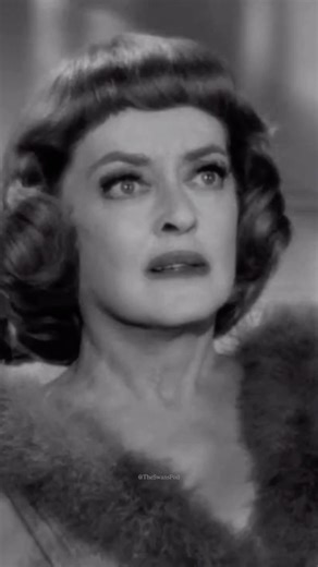 Bette Davis in DEAD RINGER (1964). Read more below.
