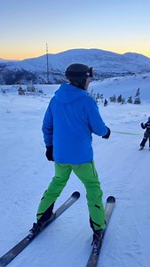 Herlige dager i bakken🥰🤩⛷️🏂 PS: Søndag blir det aktiviteter for kidsa i området ved Kids Park | Meråker Alpinsenter