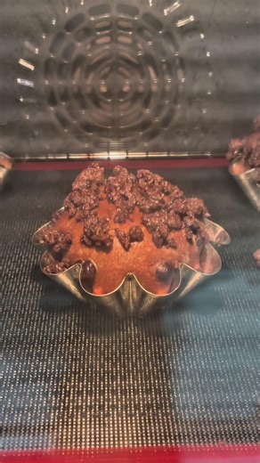 Cuisson brioche au chocolat et crumble cacao😋🍞🍫 #food #baking #sweet