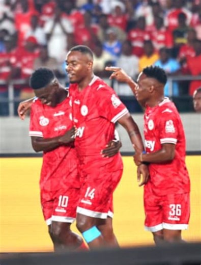 #SimbaDay2025 Free-Kick – Kichwa – Goli; Abdulrazak Hamza. 30’: Simba SC 1-0 Gor Mahia (Hamza 07’) Iko LIVE #AzamSports1HD #SimbaDay2025 #SimbaDay #SimbaSC #GorMahiaFC #SimbaGorMahia #BenjaminMkapaStadium | AzamSports