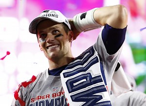 Tom Brady engineers comeback win in Super Bowl XLIX