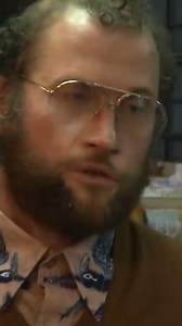 Ils le croient vraiment là ? François Damiens en informaticien, un moment à ne pas manquer ! #sketch #caméracachée #prank | Les caméras cachées de François Damiens