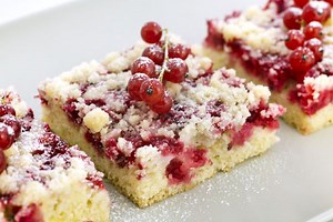 Jeden plech nestačí! 15 receptov na najlepšie ríbezľové koláče, ktoré zvrtnete aj pri príprave nedeľného obeda, nebudete stíhať dokladať!