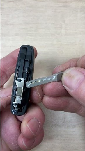 Jaguar smart key battery change -EASY DIY #automobile #remotebattery #mechanic #remotecontrol