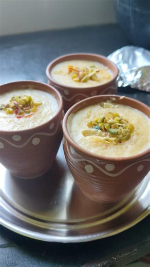 Homemade icecream #shortvideo #homemadecooking#icecream #views #recipe #housewifehomelife#viralvideo