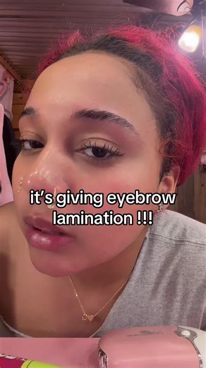2026 Eyebrow Trends: Bringing Back Gelled Eyebrows