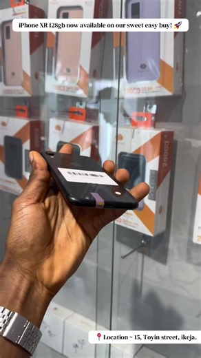 IPhone XR 128gb is now active on our sweet easy buy. DOWNPAYMENT ~ 110k Full price ~ 220k Slide into my dm to get yours!😉 #honestmobilephonestore #ikejalagos #easybuy #iphonexr