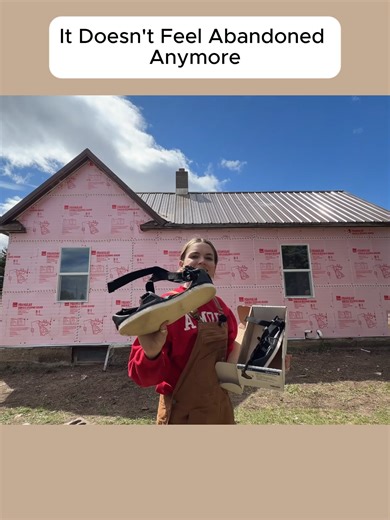 Siding Installation on a Small House Project
