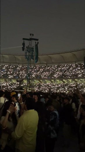 Everyone Felt Loved During Kho Gaye Hum Kahan at Coldplay 😭💙 #Shorts