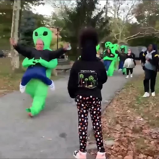 Funny aliens #fyp #comedy #comedyvideo #funny #funnyvideos #funnyvideo