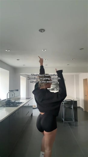 Emily Walsh (@emily.walsh1)’s videos with intro - 🎀