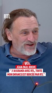 "J'ai grandi avec RTL, toute mon enfance est bercée par RTL, les jingles RTL c'est une madeleine de Proust pour moi" Jean-Paul Rouve, comédien dans "Le Bourgeois gentilhomme" au Théâtre Antoine, au micro d'Anne-Sophie Lapix #RTLSoir | RTL