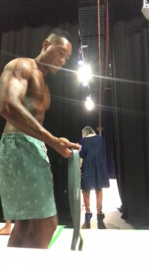 Backstage at NABBA! Pre pump before show time! 💪😜 #NABBA #bodybuilding #natty #health
