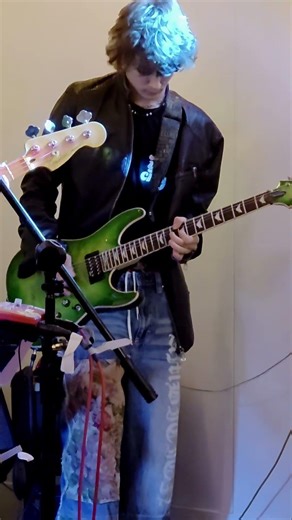 Teen band keeps 80s classic alive // I Love Rock N Roll by Joan Jett