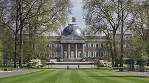 Le château de Laeken, une sacrée histoire et un joyau incomparable - RTBF Actus