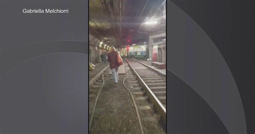 MBTA says signal problem forces evacuation of Green Line trains in tunnel