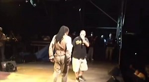 431K views · 10K reactions | EPIC MOMENT Parte de la historia de Costa Rica en plena Guerra lirical entre Beenie Man y Bounty Killer la gente moría por verlos a los 2 juntos en un escenario. Christian Gómez Tapón imitando la voz de Bounty nos cumplió ese sueño compartiendo tarima junto a Beenie Man esto fue lo que sucedió  | Dj Waterhouse - Oficial | Facebook