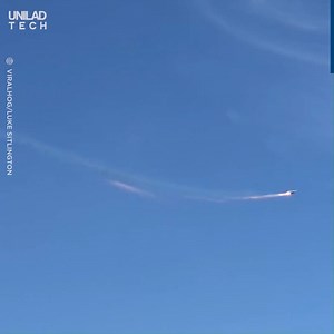 Two pilots were forced to eject after a bird struck their plane resulting in one engine flaming out and the other catching fire 😱👀 | UNILAD Tech