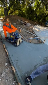 Patines para concreto/Concrete Knee Boards Slide | Hoy es el dia para construir