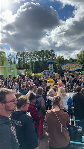 Nickelodeon dance party