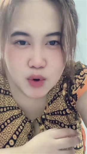 Zee Gemoy on Instagram: "😯 #reels #viral #trending #instagood"