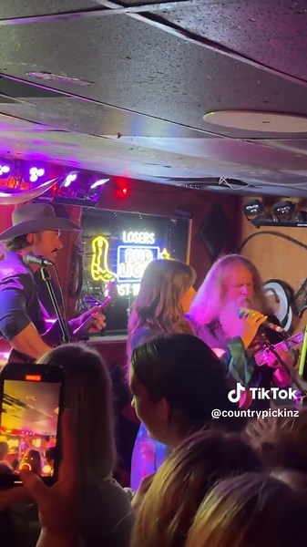 Riley Green, Jamey Johnson, and Ella Langley Live Performance at Loser’s