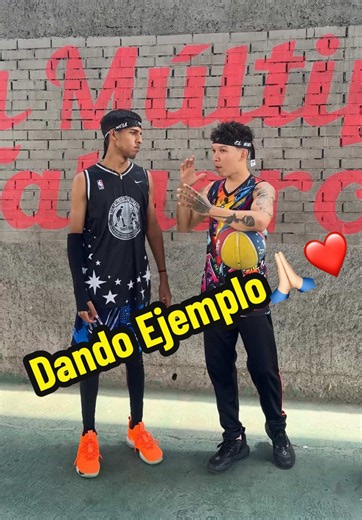 Enseñando con el ejemplo, entrenando a @TheProfessor si quieres que te entrene personal escríbeme #entrenamientopersonal #skilltraining #venezuela #baloncesto #elninjathomas
