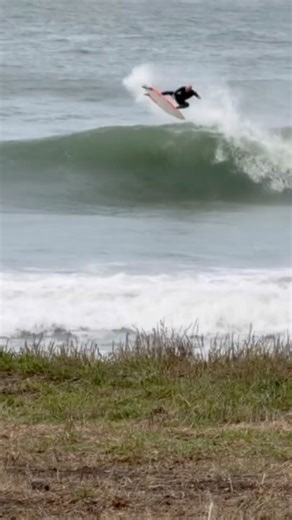 Brogie lofting! #redtriangleboardriders #surf #norcal #surfing filmed: Adam N.