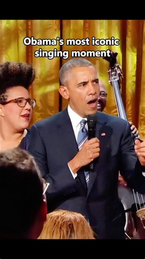 Obama's most iconic singing moment #funnyshorts #funny #laugher #barackobama #obama #comedy