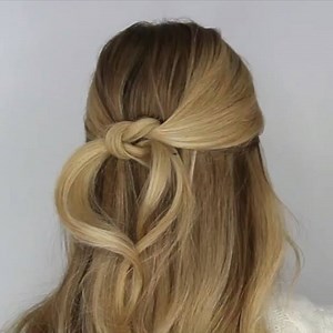 4.3K views · 58 reactions | Half Up Square Knot  Watch the original tutorial on my YouTube channel "Missy Sue" and don't forget to subscribe as well! https://youtu.be/I97grGAr1dk #solopeinados #vegas_nay #hudabeauty | Missy Sue Blog | Facebook