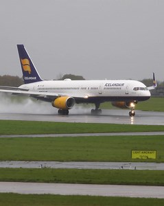 120K views · 3K reactions | How Does the 757 Sound So Good? ✈️ | Airliners Live | Facebook