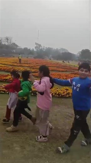 Children making train #mushinfotainment