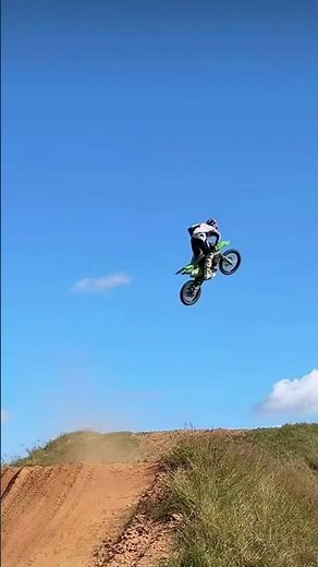 You ever seen a 85cc rail like this!? #carsonbrown #motocross #mx #moto #track #jump #85cc #kawasaki