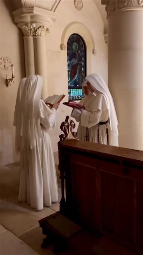 May we, like St. Andrew, take up our cross joyfully during this holy season of Advent, that by penance and good works we may prepare our souls for the coming of our Saviour. #chant #advent #standrewsday | Sisters of St. Thomas Aquinas