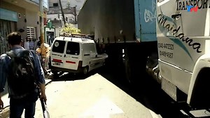 659K views · 3.2K reactions | EL MISMO LUGAR, EL MISMO MIEDO: OTRO ACCIDENTE DE TRÁNSITO BRUTAL EN FLORES | En el lugar en el que atropellaron y mataron a Isaac, el nene que cruzaba la calle con su mamá, otro accidente: un camión dobló en contramano en la avenida Directorio y chocó | TN Todo Noticias | Facebook