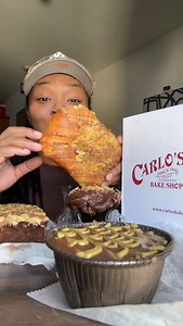 Dubai Chocolate Sweets from Carlos Bakeshop @carlosbakery — trying their Danish, Brownie, Cupcake & Cheesecake! | Munch With Des